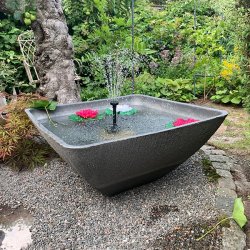 Solcelle springvand 250 med led lys og indbyggede skumringssensor