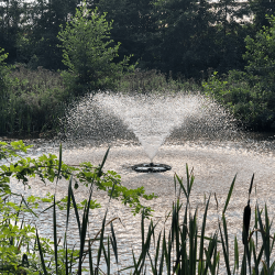  Pondteam flydende springvand XL 60.000 til stor havedam eller s